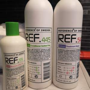 Shampoo oh balsam från märket REF.. Flaskorna är halvfulla, och återfuktar och reparerar håret super bra, sälj pga bytt märke! 