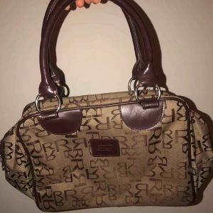  - Liten fin väska💕