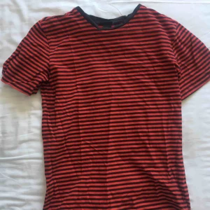  - Söt randig tröja köpt second hand!  