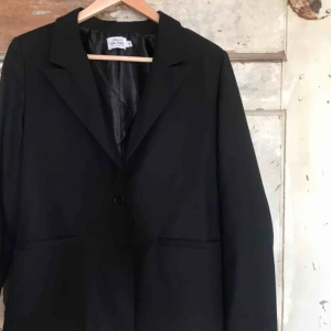  - Oversized kavaj, sparsamt använd så väldigt fint skick!!