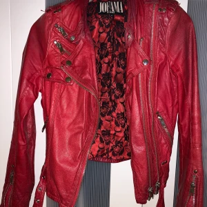 Kenza  - Strl 32 800kr