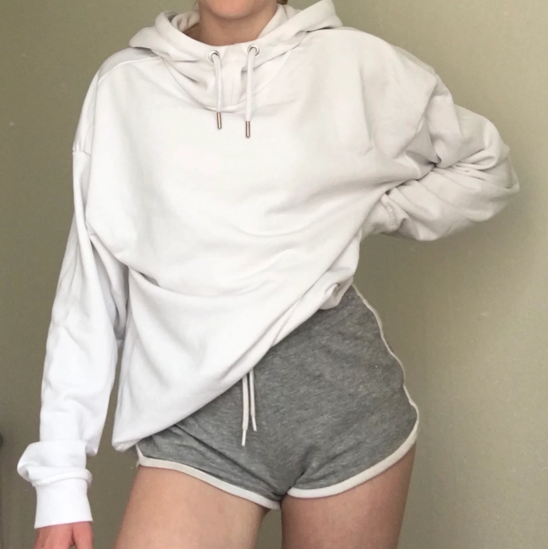 Vit turtleneck hoodie 🤍