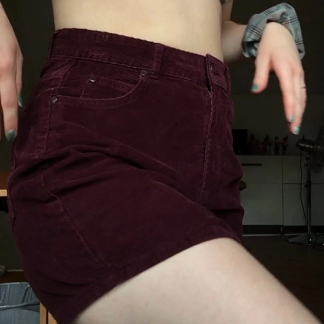 Vinröd kjol i manchestertyg - 91