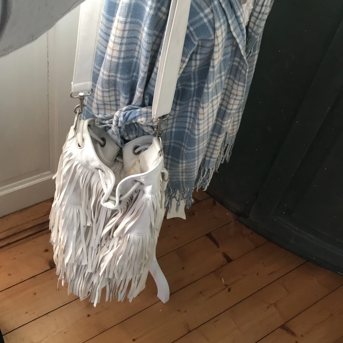 Vit fransväska  - 91