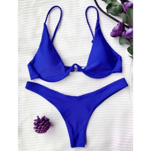 Bikini - Jättefina blåa bikinitrosor i stl L från ZAFUL. Säljer pga av att de var lite för stora för mig. 