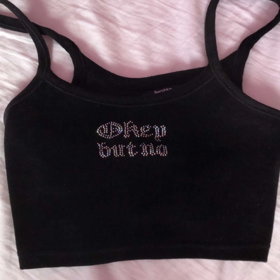 Svart topp i mjukt material från bershka - 91