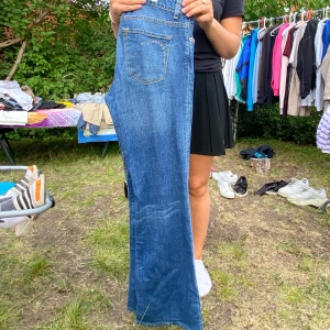 Bootcut  -  Storlek: M Pris: 100kr Frakt: 66kr Hör av dig om du är intresserad eller har några frågor kram💞💞