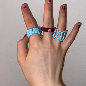 Trendiga ringar:)) - Trendiga ringar gjorda av fimolera:))