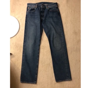 Levi’s 501 - Levi’s 501 i utmärkt skick, size 33/32