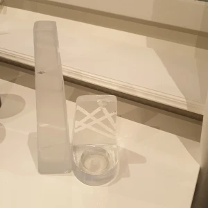 Hjushåller - Från Åhléns ord pris 750