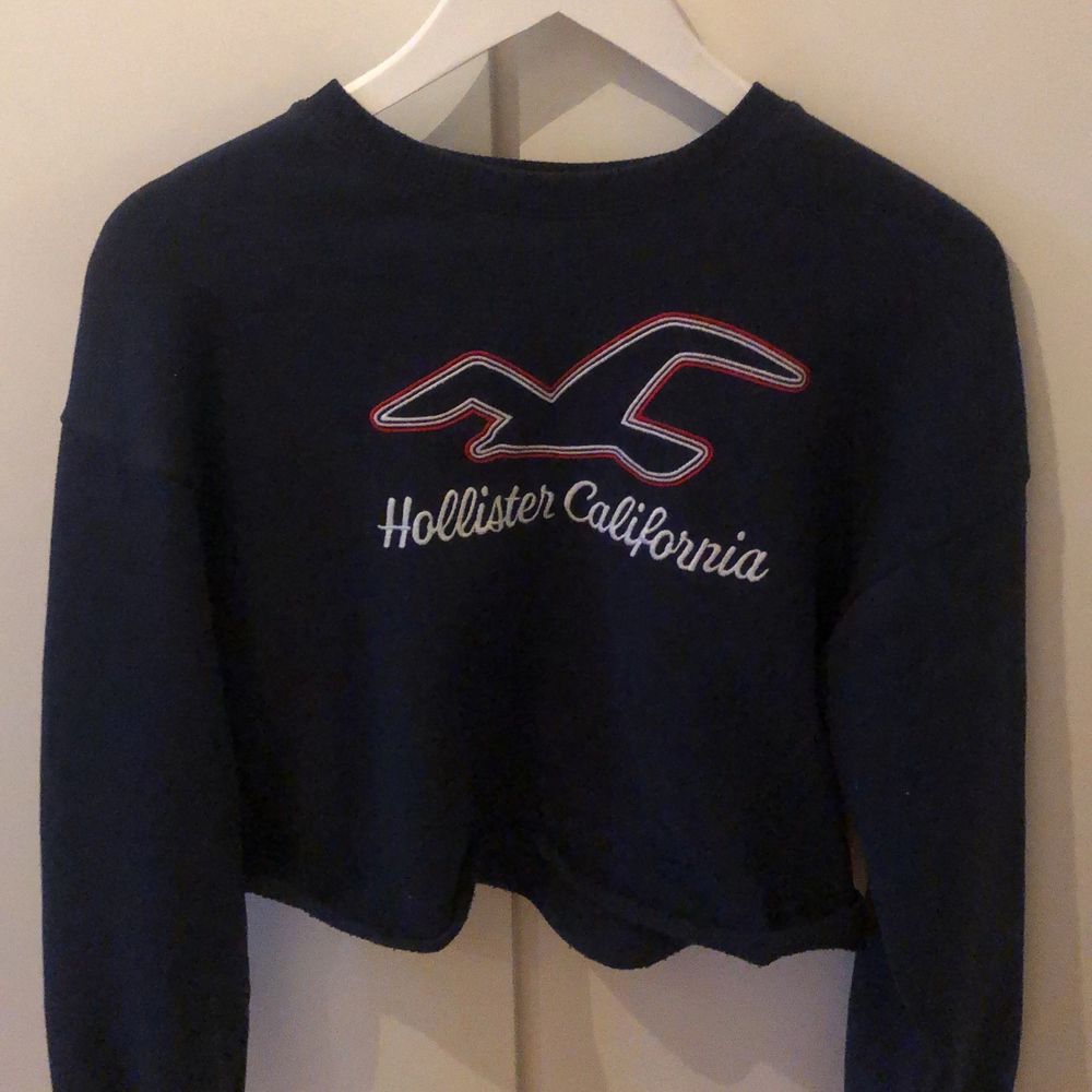 Äkta Hollister tröja | Plick Second Hand
