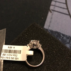 Äkta med stämplar vj  - Silver size 15