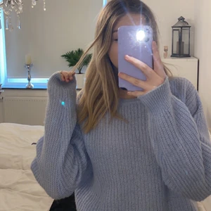 Blå tröja  - Blå stickad tröja i storlek S .för tillfälligt slutsåld på hm hemsida 💗