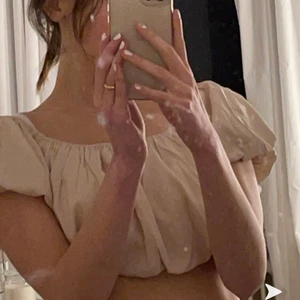 Söt topp - Säljer denna söta topp, helt oanvänd med lappen på.