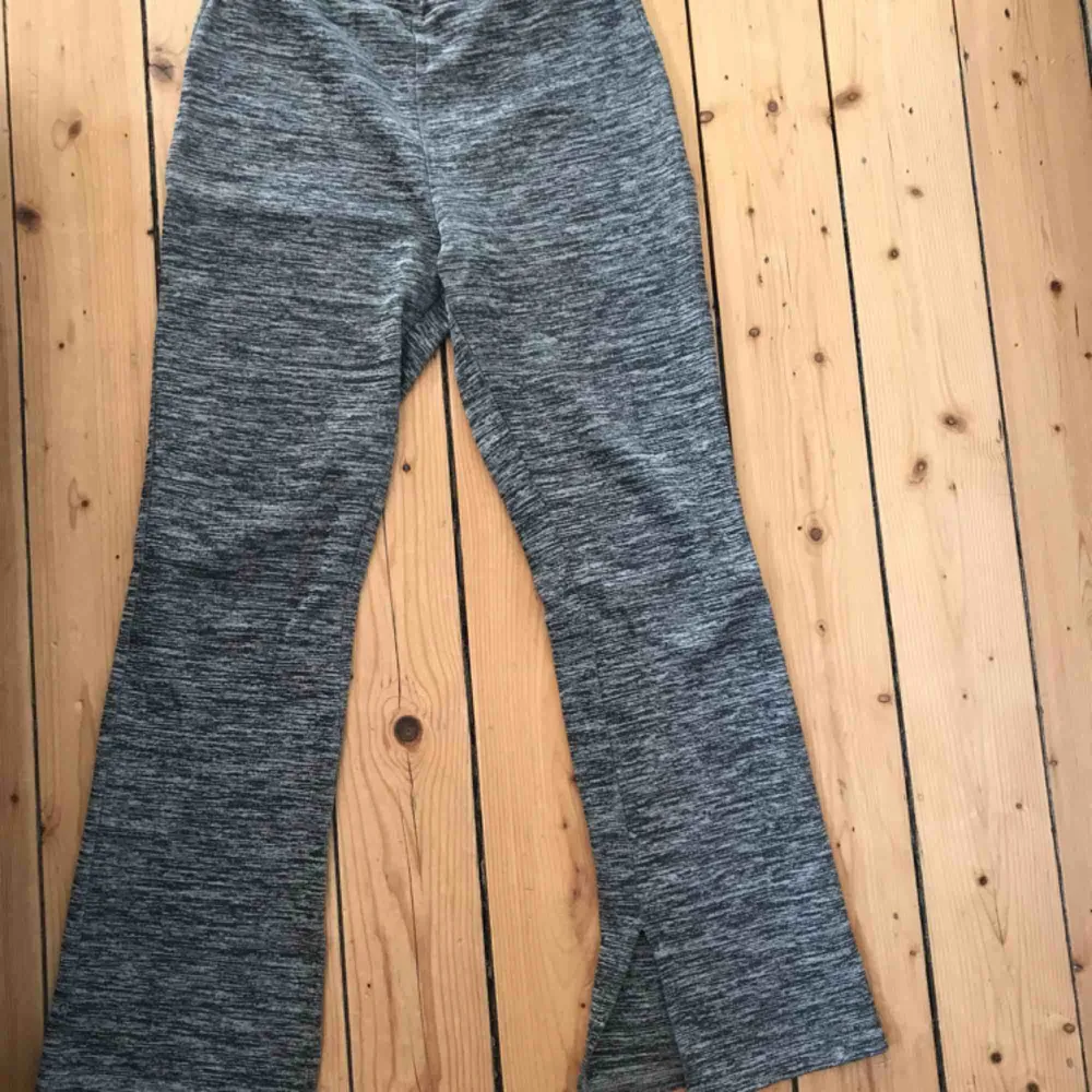 Bootcut sweatpants. Jeans & Byxor.