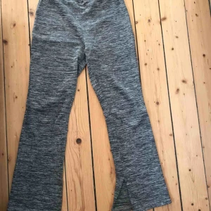  - Bootcut sweatpants