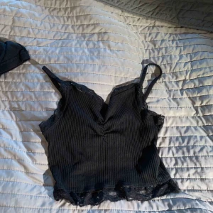  - Jätte gulligt linne, använd max 1/2 gånger. 