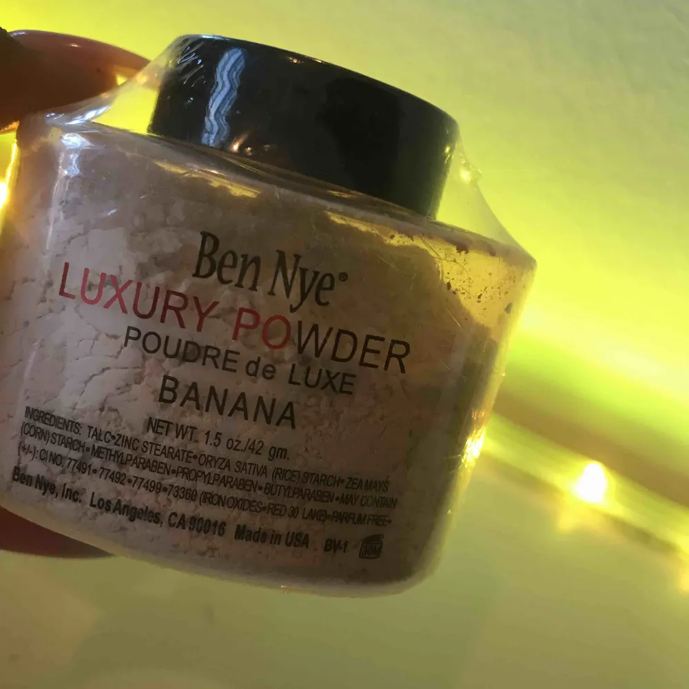 🥰Aldrig använd 🥰 Setting powder-Luxury powder 🥰 från ben nye 🥰 ny pris 15$. Övrigt.