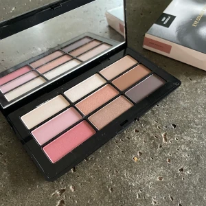 Ögonskuggspalett från H&M - Ej använd, superfina färger 