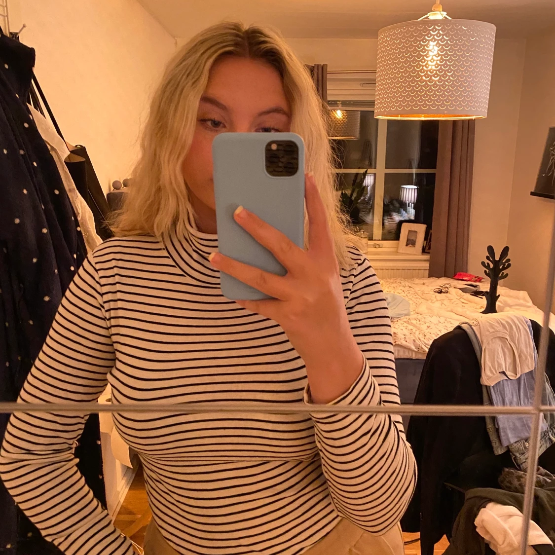 Fin långarmad tröja med krage