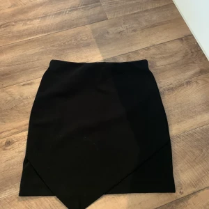 Kort kjol  - Kort kjol i mkt fint skick 😊