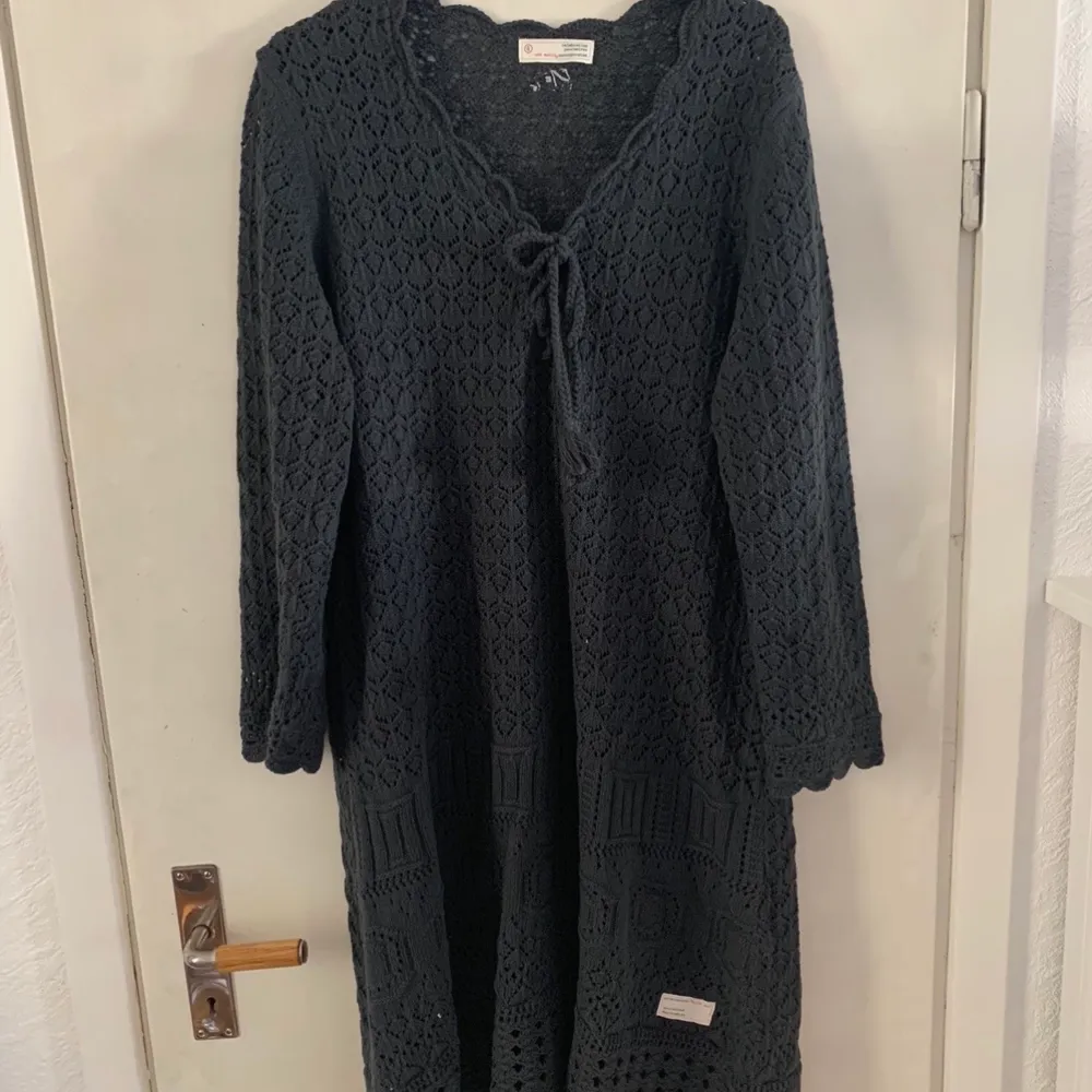 Odd Molly stickad klänning i marinblå/grå i storlek 4 (L/XL) säljs för 100kr, köpt för 1500kr . Klänningar.