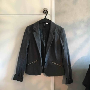  - Grå kavaj från H&M🌸