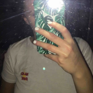  - T-shirt från NAKD. Använd 2-3 gånger  Nypris: 150 Mitt pris: 80