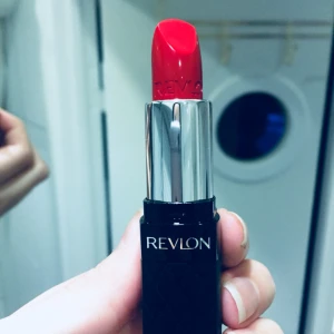  - Helt nytt oanvänt läppstift från Revlon i färgen True Red❤️Frakt: 9kr