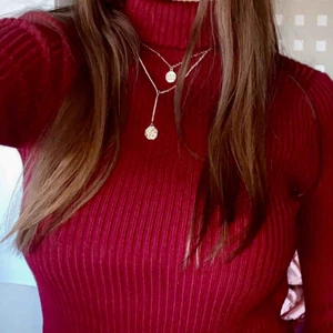  - Helt ny tröja från hollister! Varm o mysig, perfekt som present till någon annan eller till dig själv! 