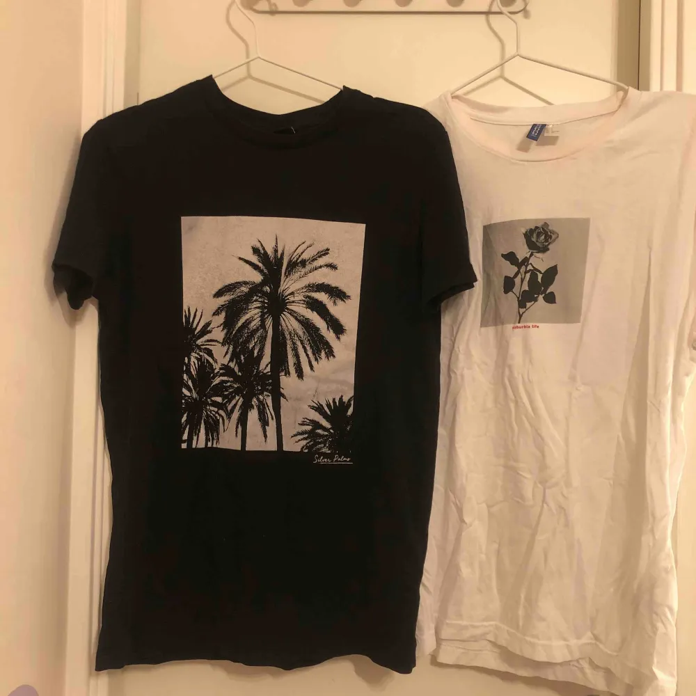 Två härliga neutrala t-shirts, båda två för 15kr!. T-shirts.