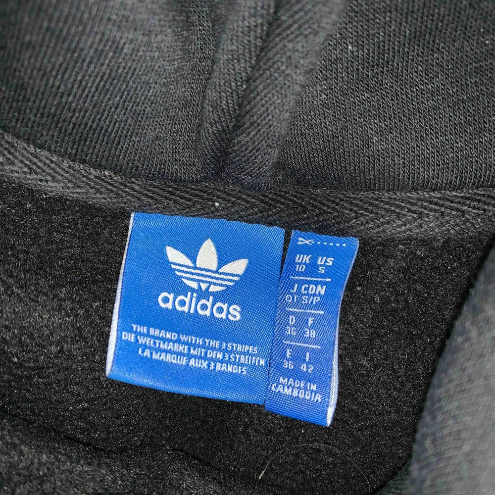Adidas hoodie i strl S, fint skick Kan fraktas för 60kr. Hoodies.