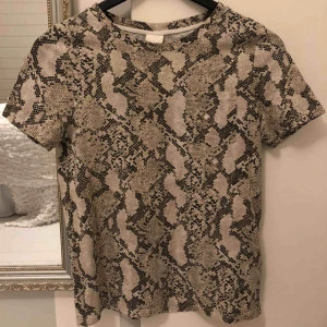  - Superfin tröja från hm, använd ett fåtal gånger.