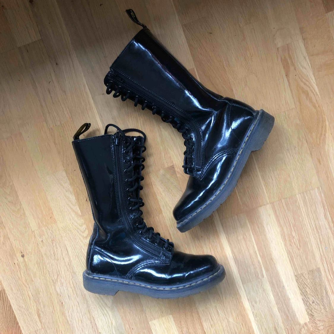 Dr Martens i lack