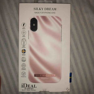  - iPhone X skal från ideal of sweden (Therese Lindgren samarbete) nypris: 400kr. Helt oanvänd i original förpackning (obruten förpackning) kan gå ner i pris vid snabb affär