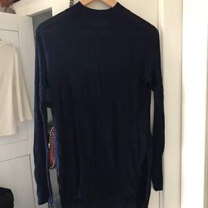 Oversized, tunn stickad tröja från Zara