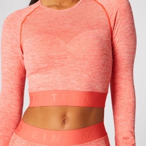 MYPROTEIN tröja i storlek S korallfärgad / rosa - MYPROTEIN tröja i storlek S, aldrig använd. superfin färg. fraktar med postnord spårbar♥️♥️