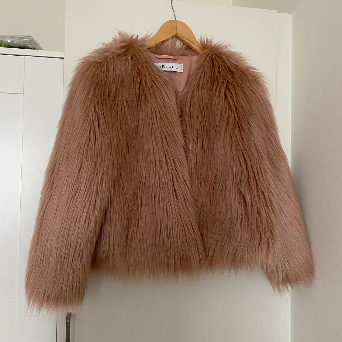 Fake fur jacket, ivyrevel