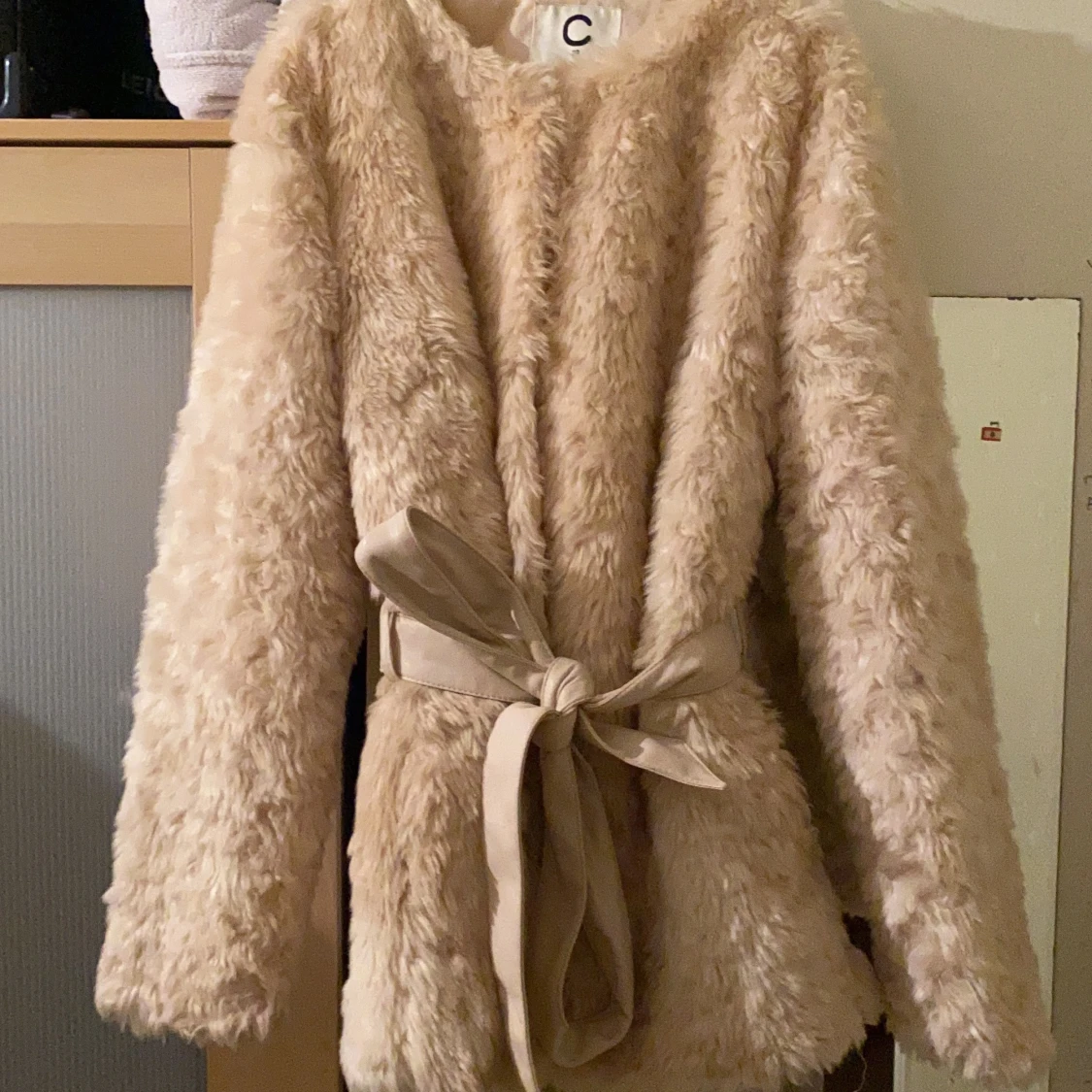 Vit Fusk päls jacka