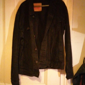 Levi's jeans jacka  - Svart Levi's jeans jacka 