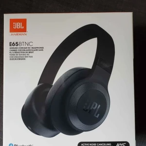 Trådlösa hörlurar (köps)  - Söker hörlurar till ett rimligt pris 