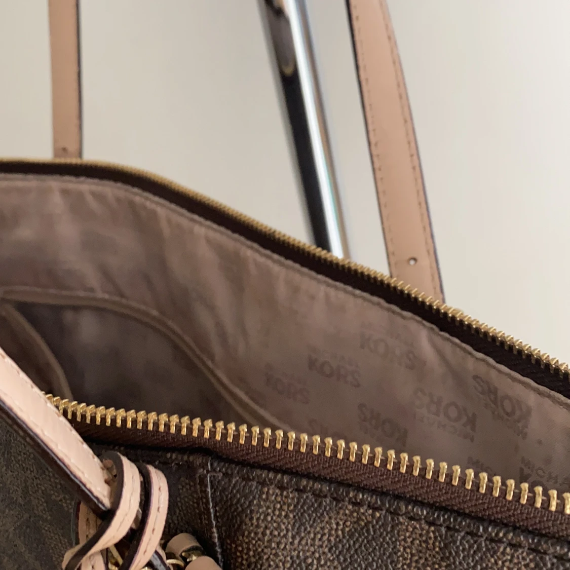 Michael Kors väska  - 90