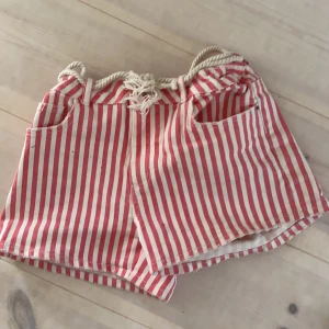 Zara shorts - Skukt coola randiga zara shorts😍