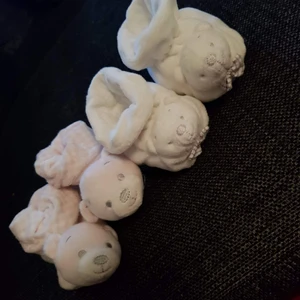 2 st tossor oanvända  - Aldrig använda. Pris kan diskuteras vid snabb affär, köparen står för frakten. 