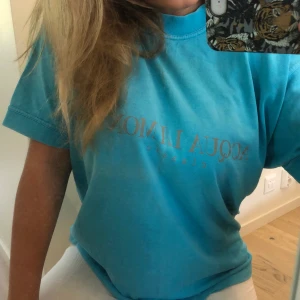 Aqua Limone t-shirt - Jättesnygg tröja i härlig färg! 150kr + frakt💗
