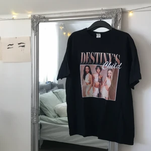 Destiny’s Child - Destiny’s Child t-shirt! Aldrig använd! (Frakten är inte medräknad i priset)