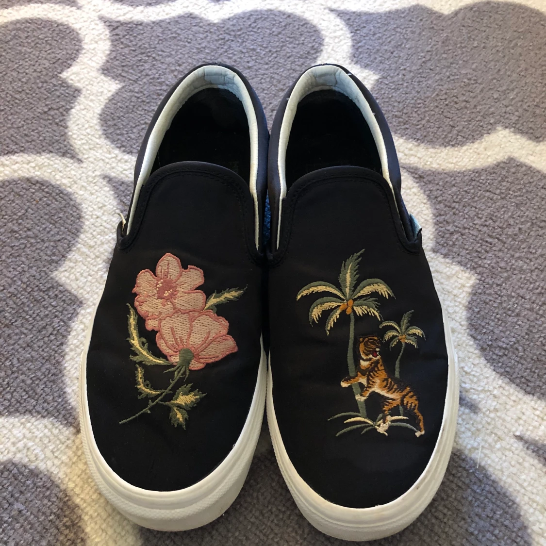 Vans slip on