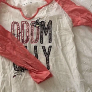 Odd Molly  - Odd Molly, tre kvarts ärmar, bra skick. Frakt betalas själv.  