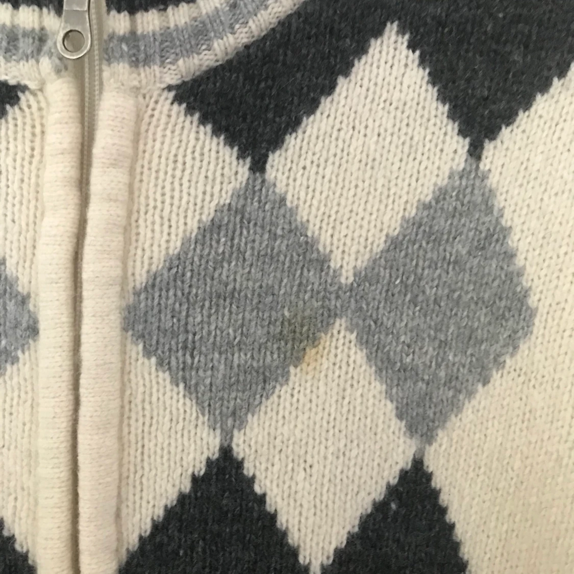 Rutig kofta i ull  - 91