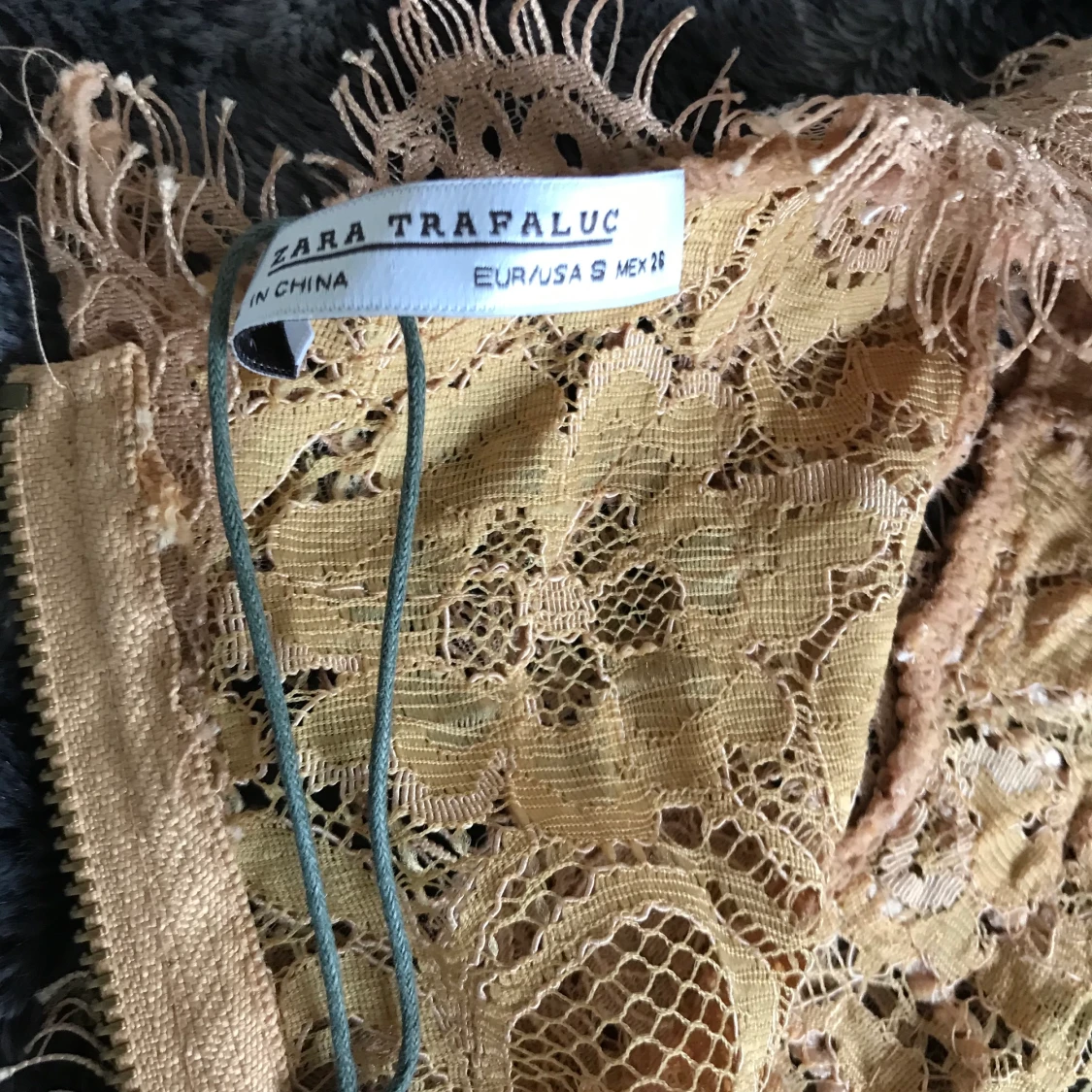 NY SNYGG ZARA SPETSTOPP STL 36 - 91